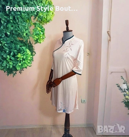 Елегантна дамска рокля с флорални мотиви и ориенталски акценти