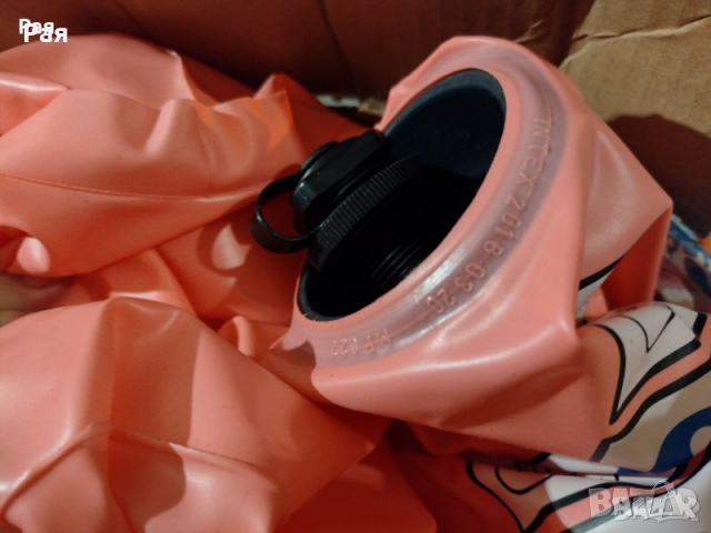 Надуваем дюшек Intex Flamingo Pink 218 х 211 х 136 см , снимка 5 - Басейни и аксесоари - 36231077
