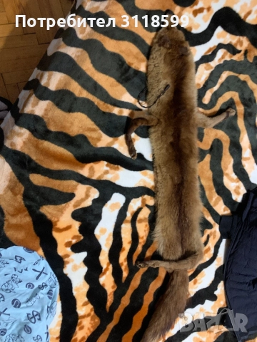 Цял пелет от лисица – естествен косъм, отлично състояние, снимка 3 - Други стоки за дома - 52854592