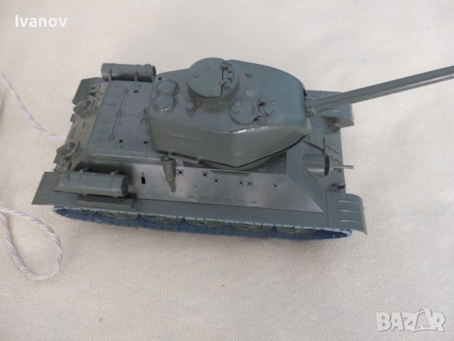 Стар руски танк с дистанционно управление, снимка 3 - Колекции - 42544405