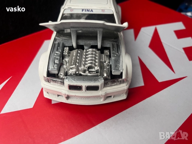 BMW Burago Italy 1:24, снимка 3 - Колекции - 52857850