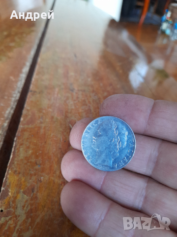 Монета 100 Лирети 1982, снимка 2 - Нумизматика и бонистика - 44604560