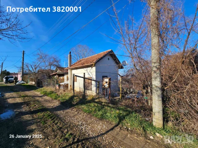 ПАРЦЕЛ 1085 М² С ВИЛА, ПАРТИДИ ТОК И ВОДА, БЕЗ КОМИСИОНА, снимка 9 - Къщи - 51257662