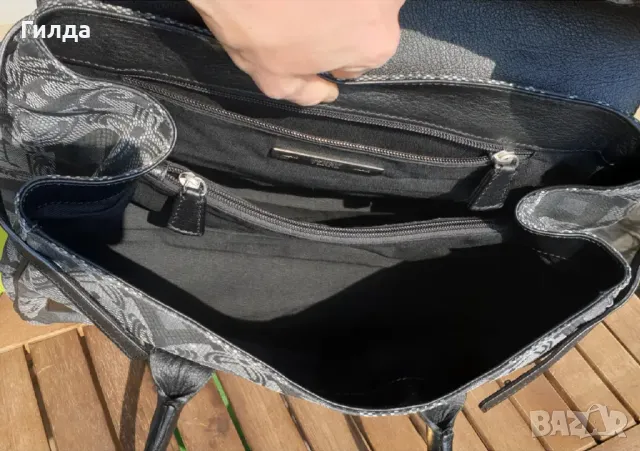 чанта Gianfranco Ferre естествена кожа налична, снимка 10 - Чанти - 47917306