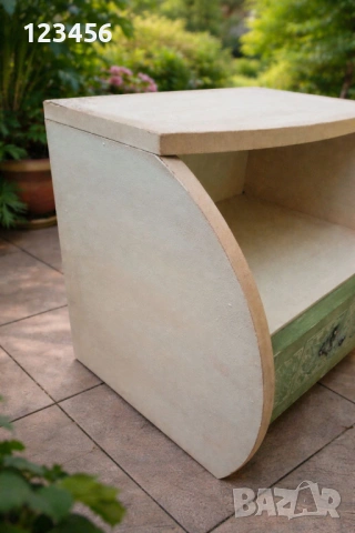 Реновирано винтидж нощно шкафче, снимка 3 - Шкафове - 53333346