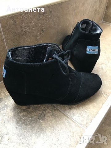 Дамски обувки Toms, снимка 1 - Дамски ежедневни обувки - 39158865