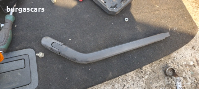 Рамо задна чистачка Daihatsu Sirion II 2007г