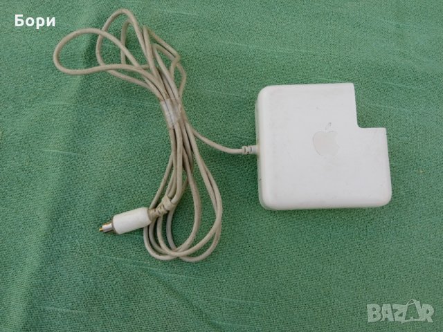 Apple оригинално захранване, снимка 1 - Кабели и адаптери - 35986017