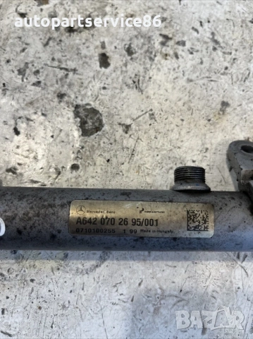 Горивна рейка със сензор за Mercedes CLS W219 320 CDI (2009) A6420702695, снимка 2 - Части - 53862494