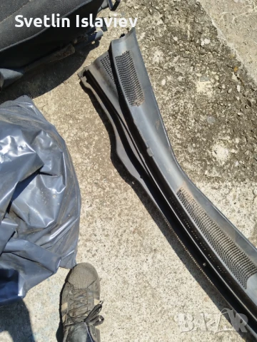 Кора под предното стъкло на Хюндай i30 (07-12) , снимка 3 - Части - 50653894