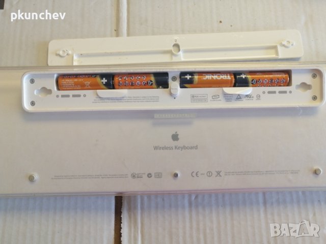 Клавиатура Apple A1016 Wireless Bluetooth Keyboard White w/ Number Pad EMC 1937, снимка 5 - Клавиатури и мишки - 42242081
