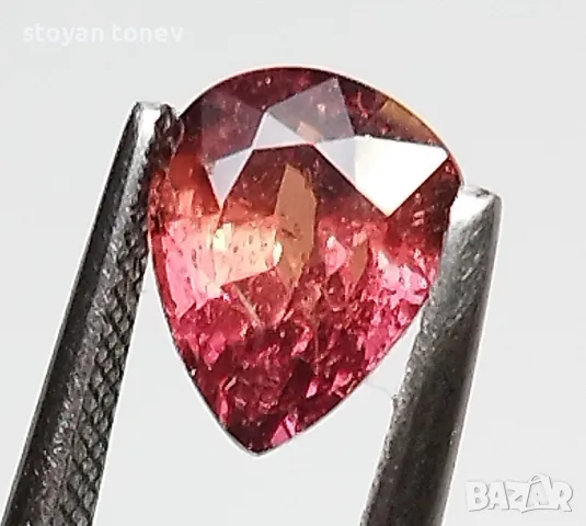 Рядък Падпараджа сапфир 1.55кт! Сертифициран! Нов!, снимка 2 - Пръстени - 46510602