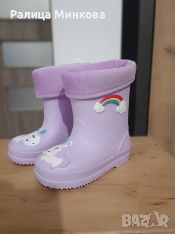 Нови детски гумени ботуши 