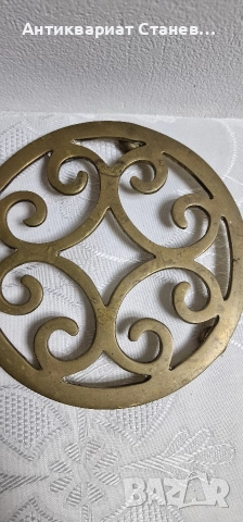 Месингова поставка за топло сервиране , снимка 3 - Аксесоари за кухня - 52709558