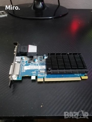 Sapphire R5 230 2 GB, снимка 4 - Видеокарти - 51760218