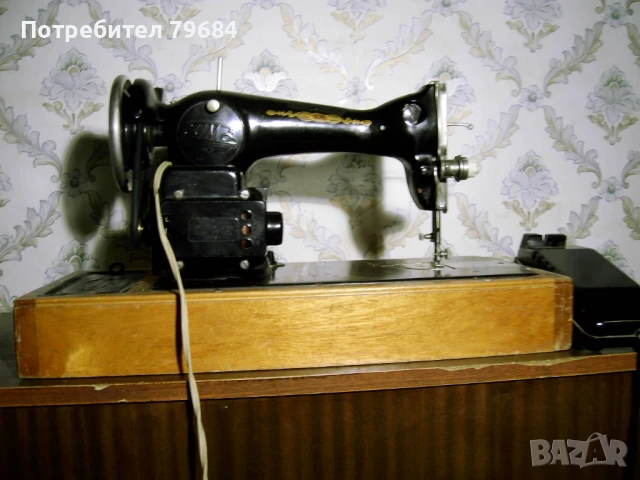 Шевна машина, руска електрическа, снимка 2 - Шевни машини - 51402632