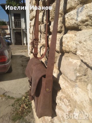 чанта през рамо  с колан и ключодържател, снимка 5 - Чанти - 41600964