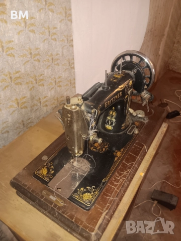 Левна машина Gritzner, снимка 4 - Шевни машини - 52186497