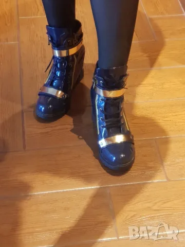 Нови модерни боти, снимка 2 - Дамски боти - 49606746