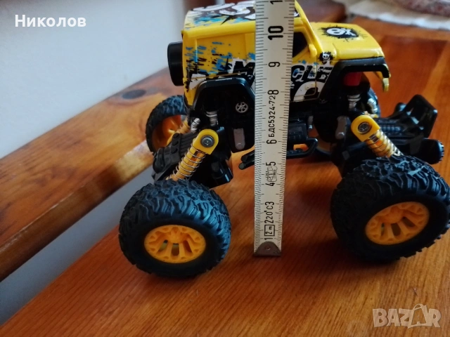 Джип  Само-движещ "3метра" "5€" нов!+Доставка!, снимка 2 - Коли, камиони, мотори, писти - 53295497