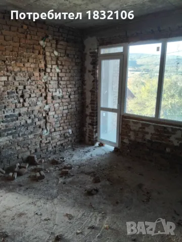 Просторна триетажна  къща, снимка 8 - Къщи - 47447505