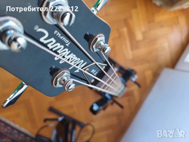 Бас китара Washburn taurus t14, със стойка и колан, снимка 4 - Китари - 53799123