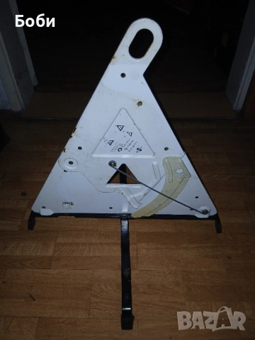 Мерцедесов триъгълник сгъваем w202,w203 седан оем, снимка 11 - Аксесоари и консумативи - 52438143