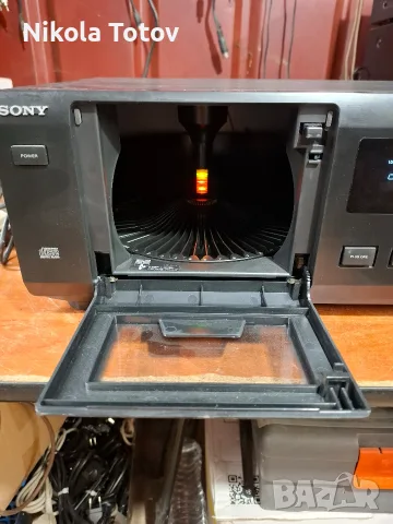 Продава се compact disk player Sony CDP-CX571. , снимка 2 - Ресийвъри, усилватели, смесителни пултове - 55945086