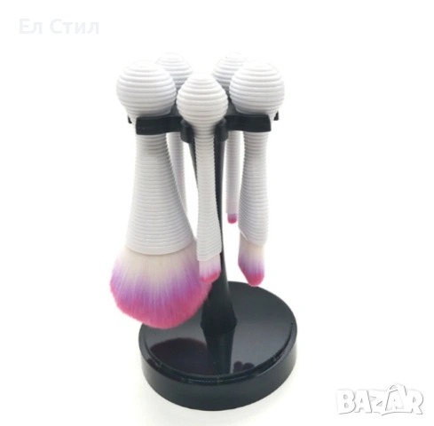 Пет броя козметични четки в удобна кутия HZS45, снимка 5 - Други - 53866631