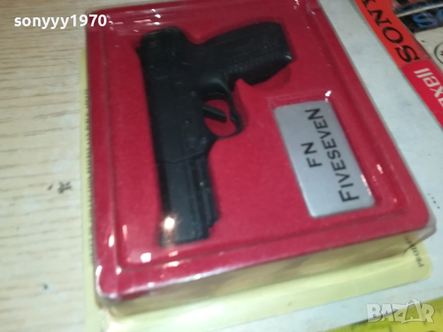 FN FIVESEVEN-КОЛЕКЦИОНЕРСКИ ПИСТОЛЕТ 2009251509, снимка 3 - Колекции - 51778423
