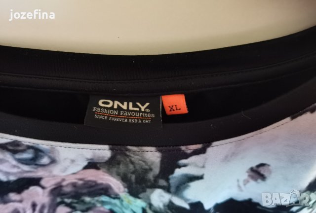 Дамска блуза с флорални мотиви- цветя, снимка 2 - Блузи с дълъг ръкав и пуловери - 41100769