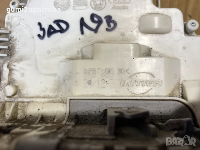 Брава Задна Лява Врата Porsche Cayenne 3.0D 92A/EG22/2012, снимка 2 - Части - 50811974