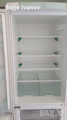 Продавам хладилник с фризер Електролукс, снимка 4 - Хладилници - 52676528