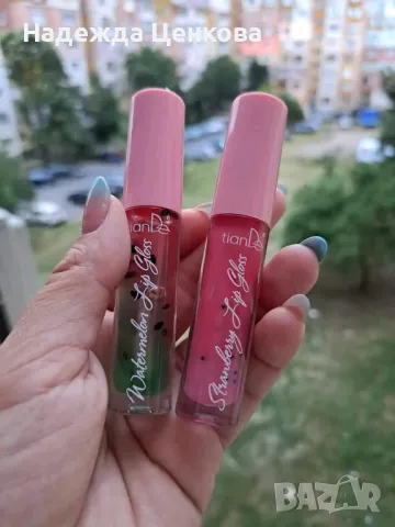 Гланц за устни , снимка 1