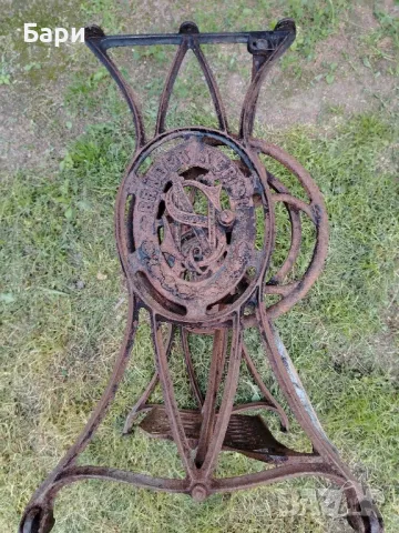 Красиви крака на стара шевна машина NS/BRUDER-KEPICH, снимка 5 - Колекции - 50370250