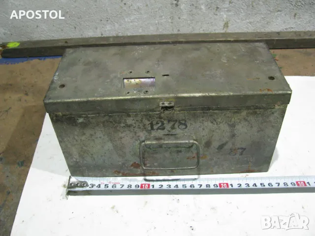 метална кутия каса сейф