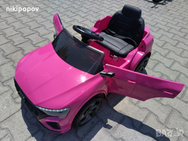 AUDI Акумулаторен джип Audi SQ8 e-tron мет. розов, снимка 3 - Детски велосипеди, триколки и коли - 53569231