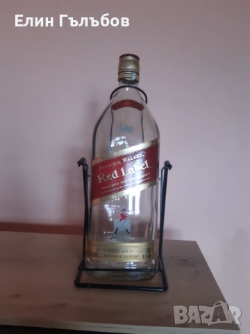 Галон от уиски JOHNNIE WOLKER на люлка, 4.5 литра