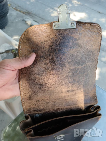 Продавам стара мъжка кожена чанта