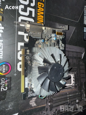продавам видео карта MEDION RADEON RX 460 2GB GDDR5 PCI-E GRAPHICS CARD DVI DP HDMI, снимка 3 - Външни хард дискове - 39017678