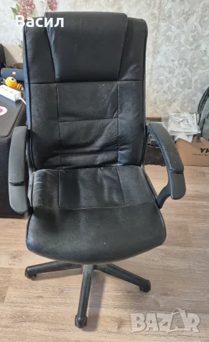 Офис стол, стол за бюро