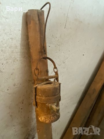 Стара миньорска лампа