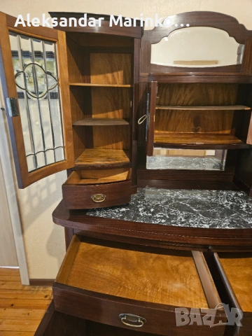 Продавам старинен витринен бюфет1920-1930та година (добро състояние), снимка 6 - Бюфети - 53858818