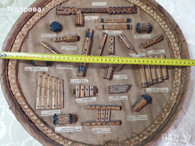 Старинно табло на традиционни Мадагаскарски музикални инструменти, снимка 5 - Антикварни и старинни предмети - 44357039