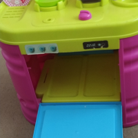 Продавам детска кухненска печка с мивка за готвене, снимка 6 - Играчки за стая - 44573846