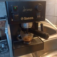 Кафе машина Саеко Арома с ръкохватка с крема диск, работи отлично и прави хубаво кафе с каймак 
