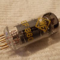 Радиолампа EF860 RFT Gold pins, снимка 1 - Друга електроника - 39963633