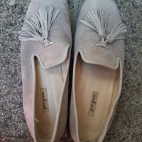 Велурени обувки, от снимката изглеждат на петна , снимка 1 - Дамски ежедневни обувки - 42056839