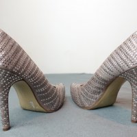 Graceland дамски обувки на висок ток с метални пайети по тях, снимка 4 - Дамски обувки на ток - 40180220