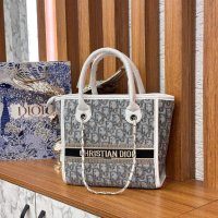 Дамски чанти Christian Dior , снимка 4 - Чанти - 42727032